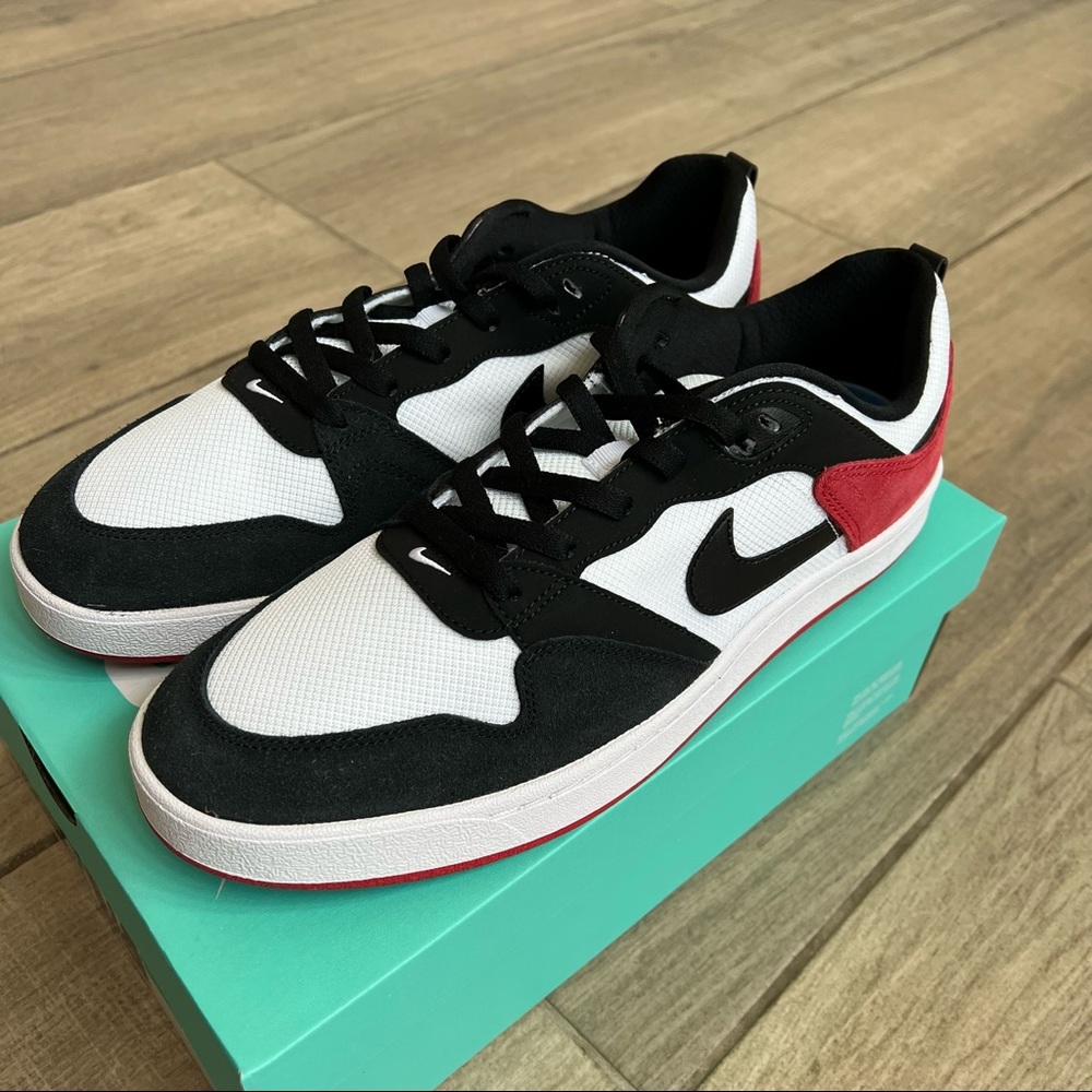Nike SB Skateboard Alleyoop
